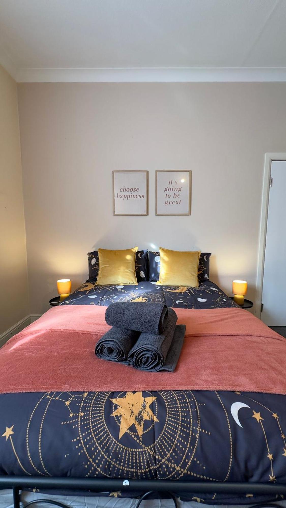 25 Minutes To Central London Rooms 35 Bagian luar foto