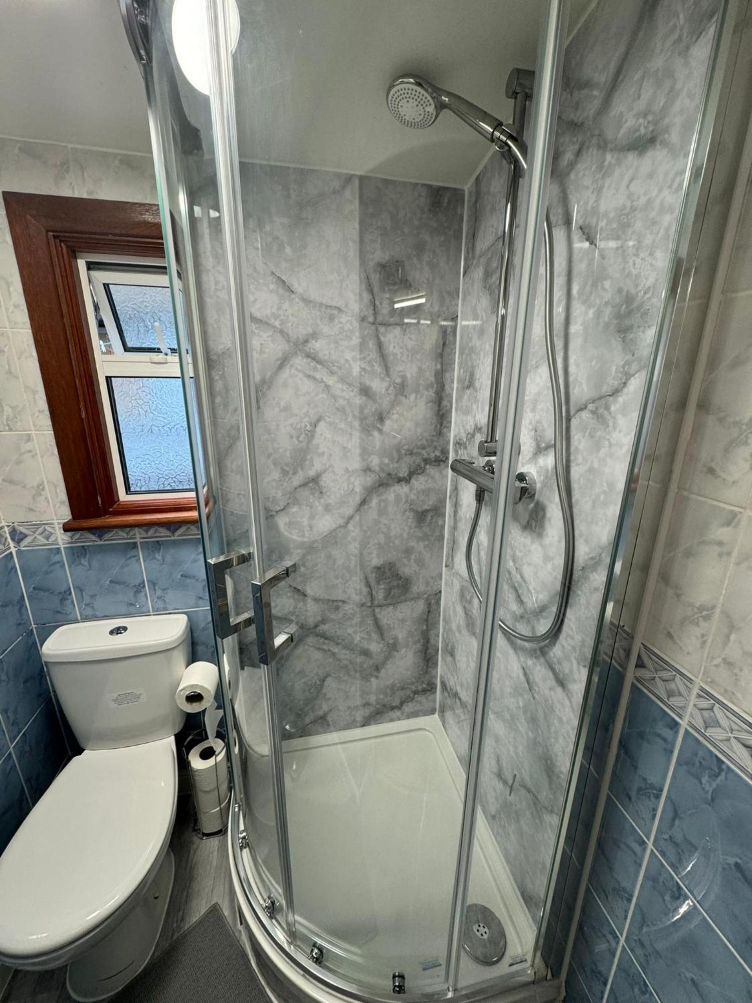 25 Minutes To Central London Rooms 35 Bagian luar foto